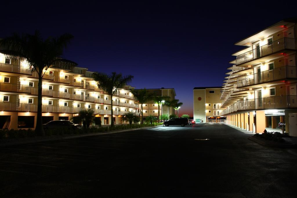 Beso Del Sol Resort Dunedin Eksteriør billede