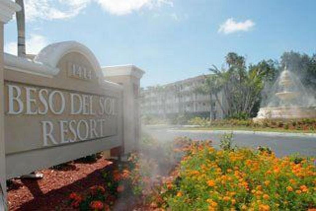 Beso Del Sol Resort Dunedin Eksteriør billede