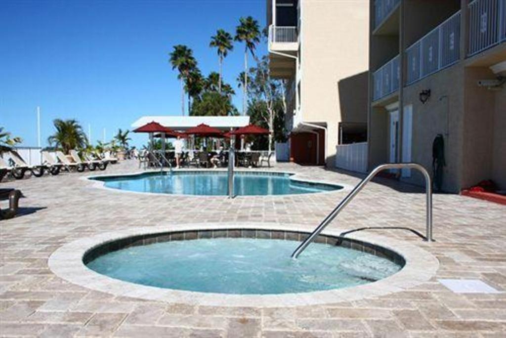 Beso Del Sol Resort Dunedin Eksteriør billede