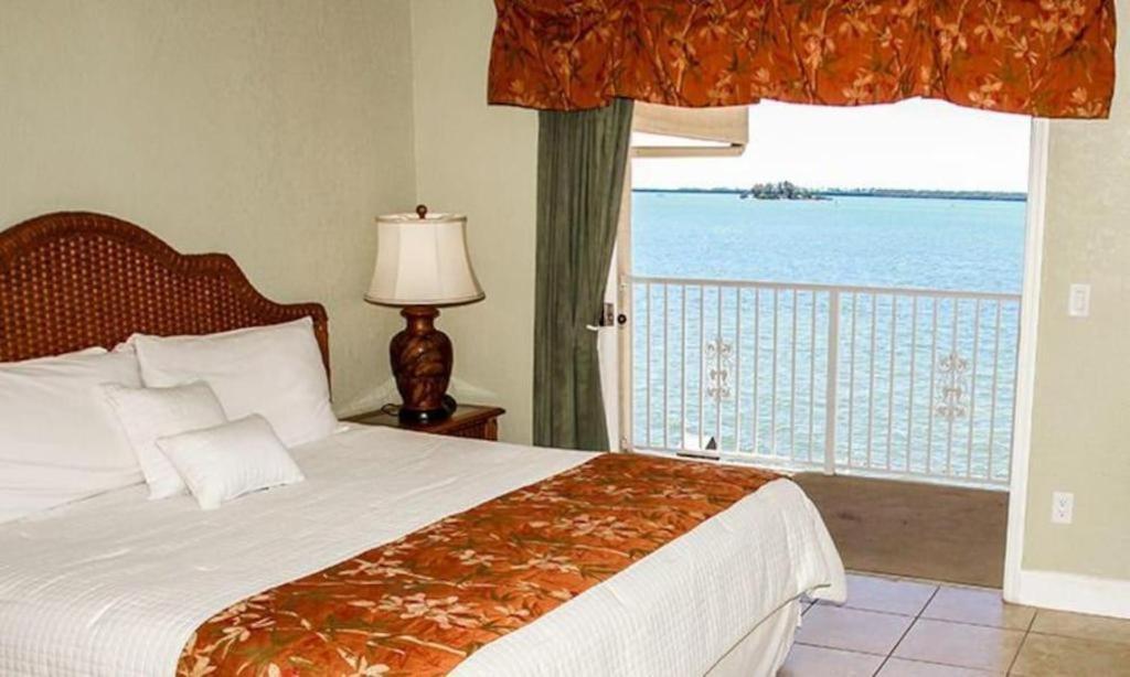 Beso Del Sol Resort Dunedin Eksteriør billede