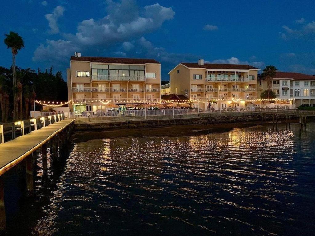 Beso Del Sol Resort Dunedin Eksteriør billede