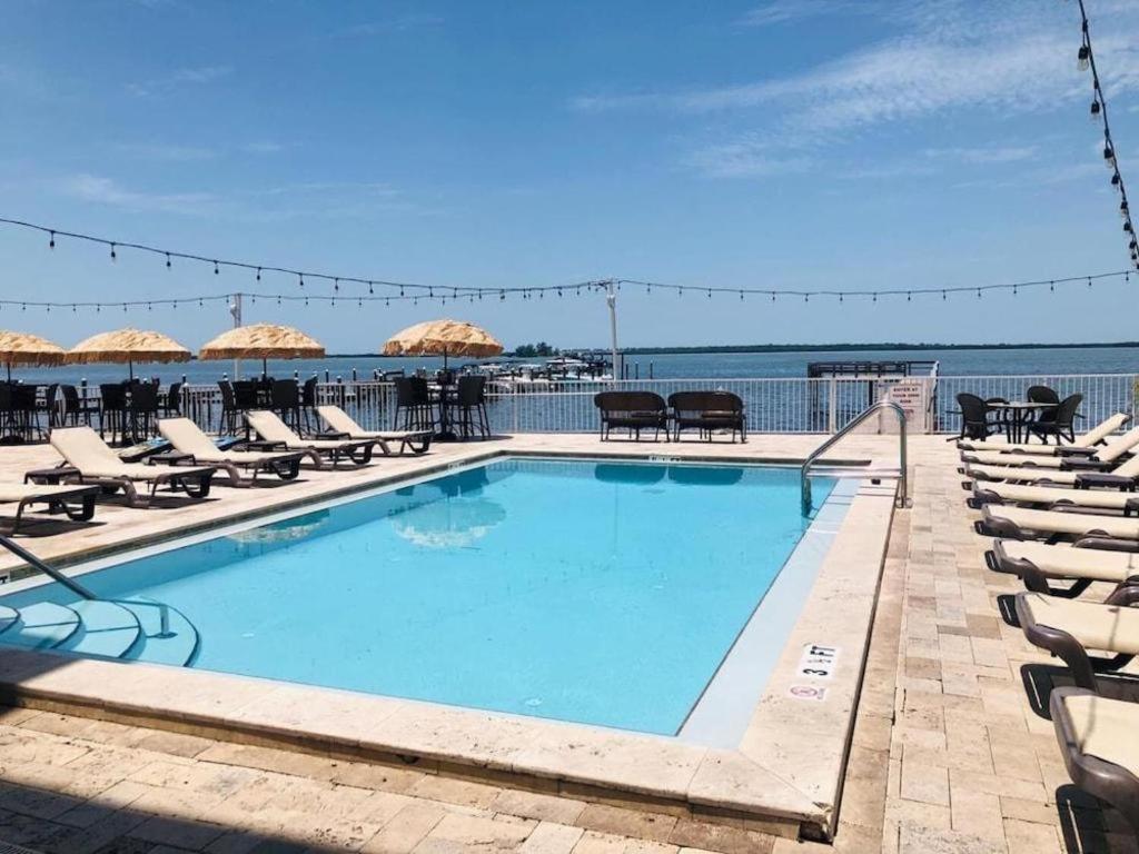 Beso Del Sol Resort Dunedin Eksteriør billede