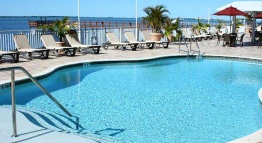 Beso Del Sol Resort Dunedin Eksteriør billede